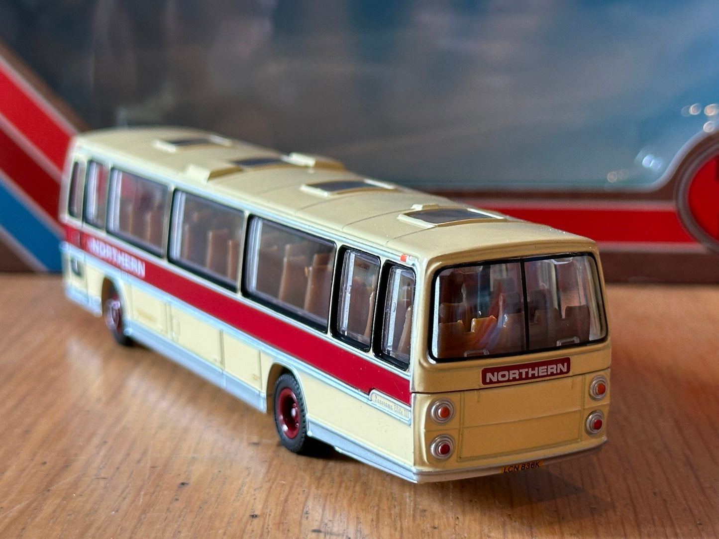 EFE 15715 - 1:76 Plaxton Panorama Elite Coach Northern General Transport - Italy
