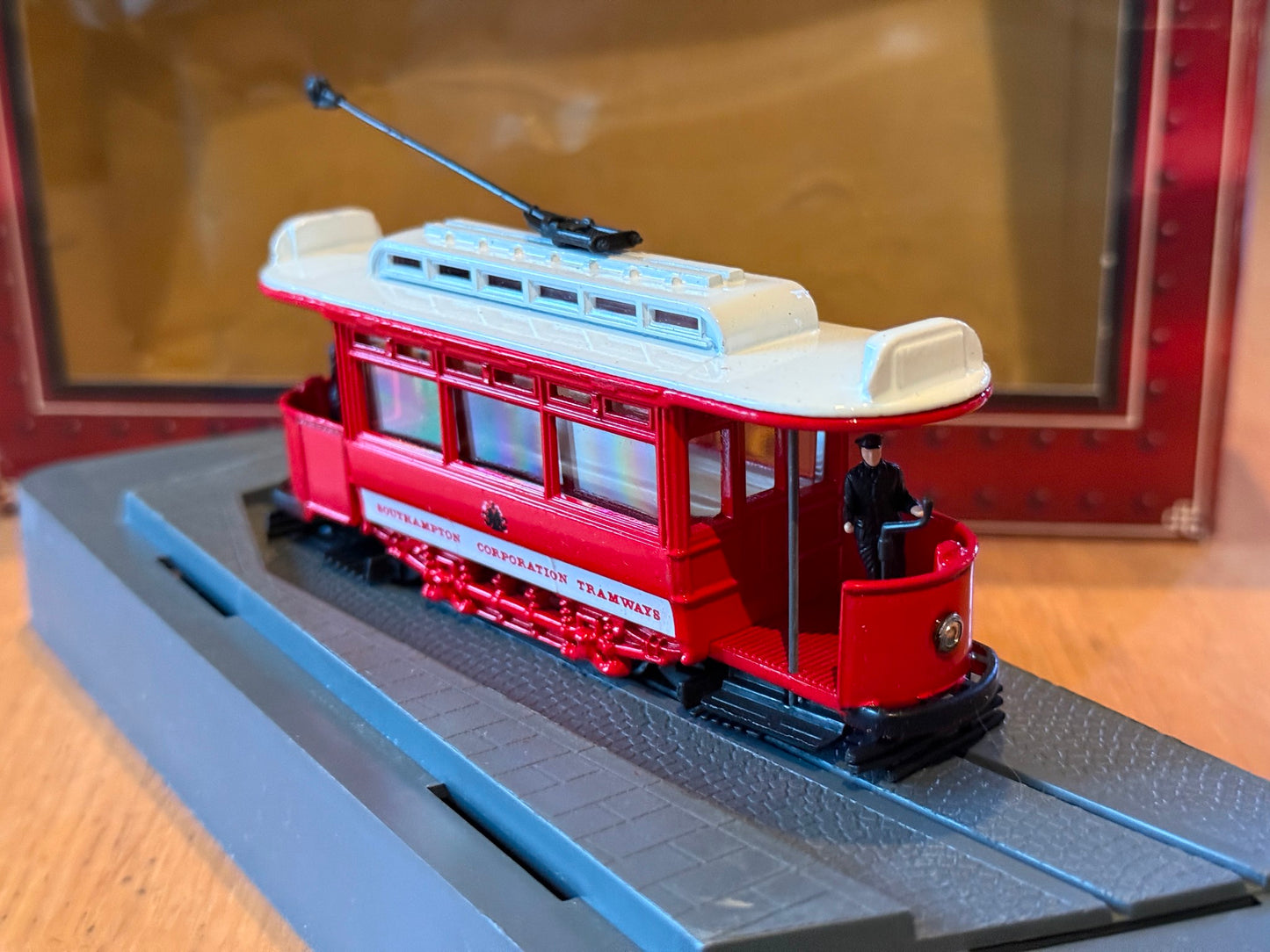 Corgi Tramlines OO Gauge 1:76 C990/1 Southampton Corporation Tramways