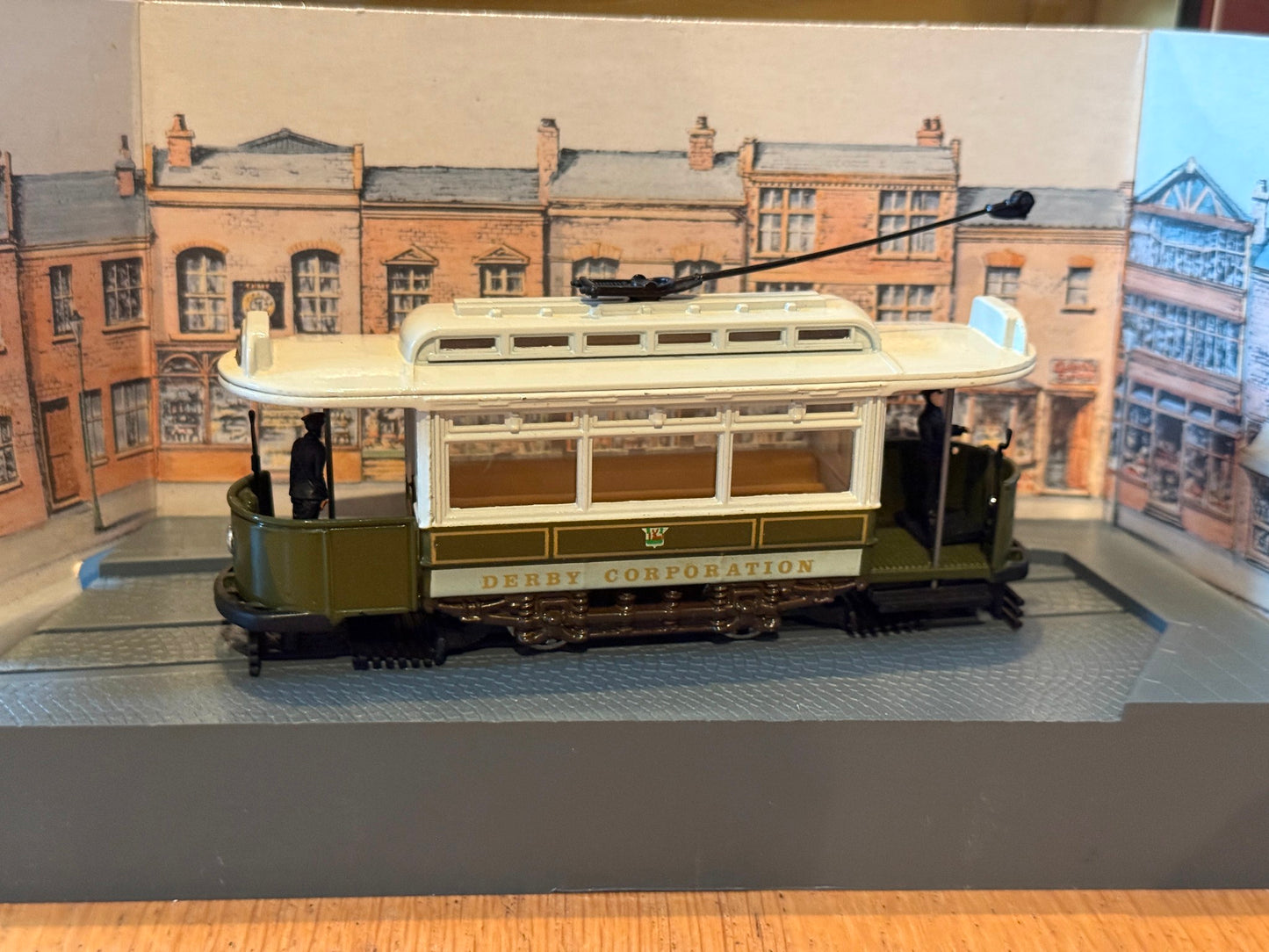 Corgi Tramlines OO Gauge 1:76 C990/3 Derby Corporation Tram