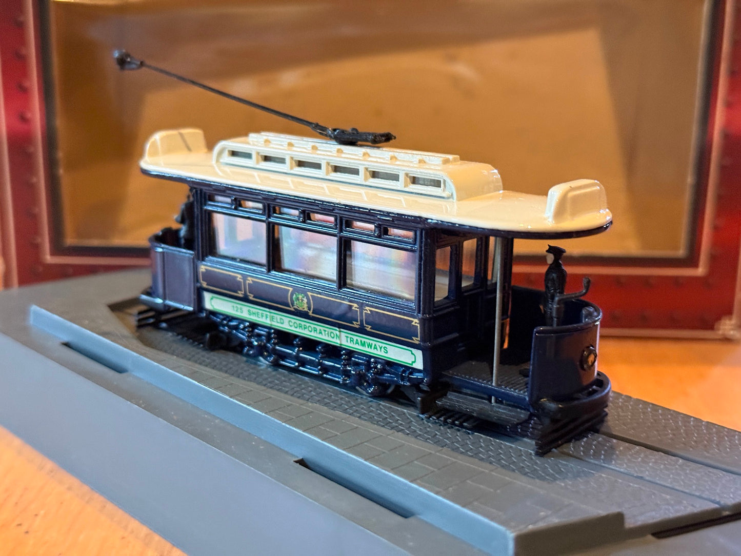 Corgi Tramlines OO Gauge 1:76 C990/2 Sheffield Corporation Tram