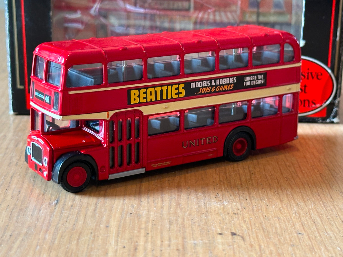 EFE 14102 - 1:76 OO Gauge United (Darlington) Bristol FLF Lodekka