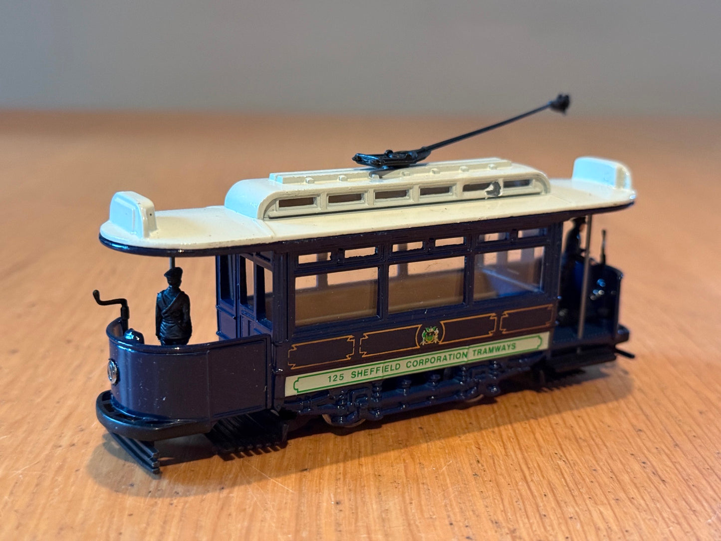 Corgi Tramlines OO Gauge 1:76  C990/2 Sheffield Corporation Tramways Single Deck