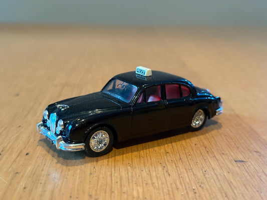 Corgi Diecast -1:43 Jaguar Mk II Diecast Police Car