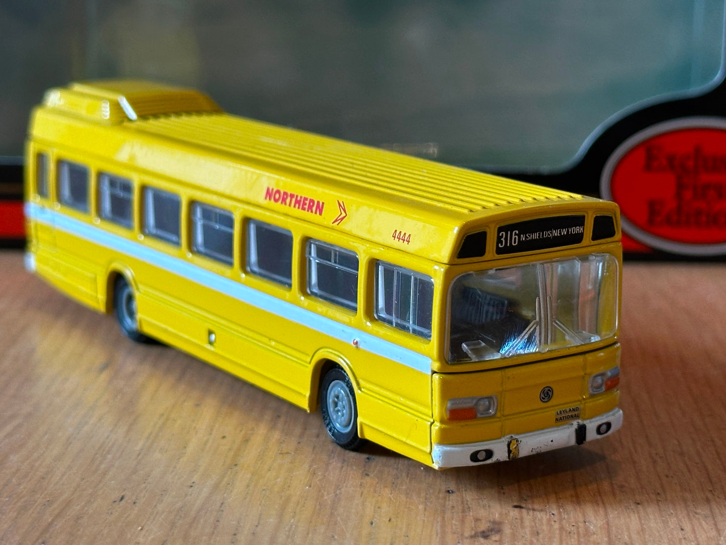EFE 15103 1:76 Leyland National Long 2 Door Bus - Northern 316