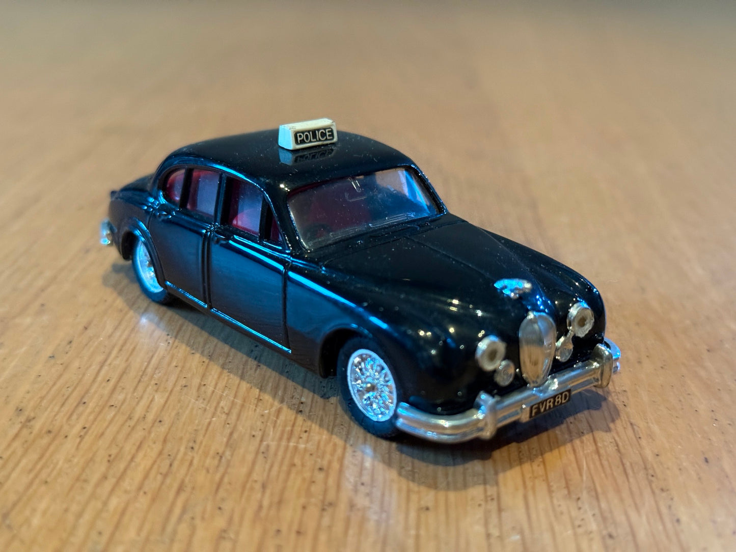 Corgi Diecast -1:43 Jaguar Mk II Diecast Police Car