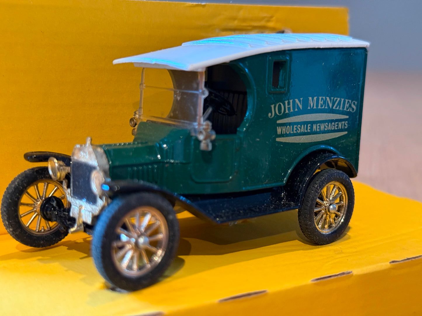 Corgi D865/15 - Ford Model T Van - John Menzies