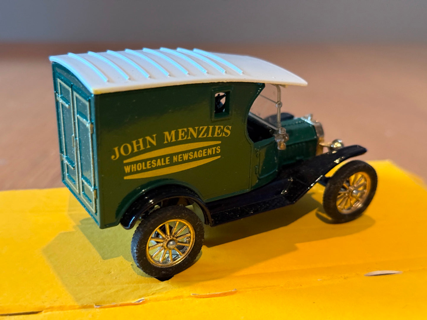 Corgi D865/15 - Ford Model T Van - John Menzies