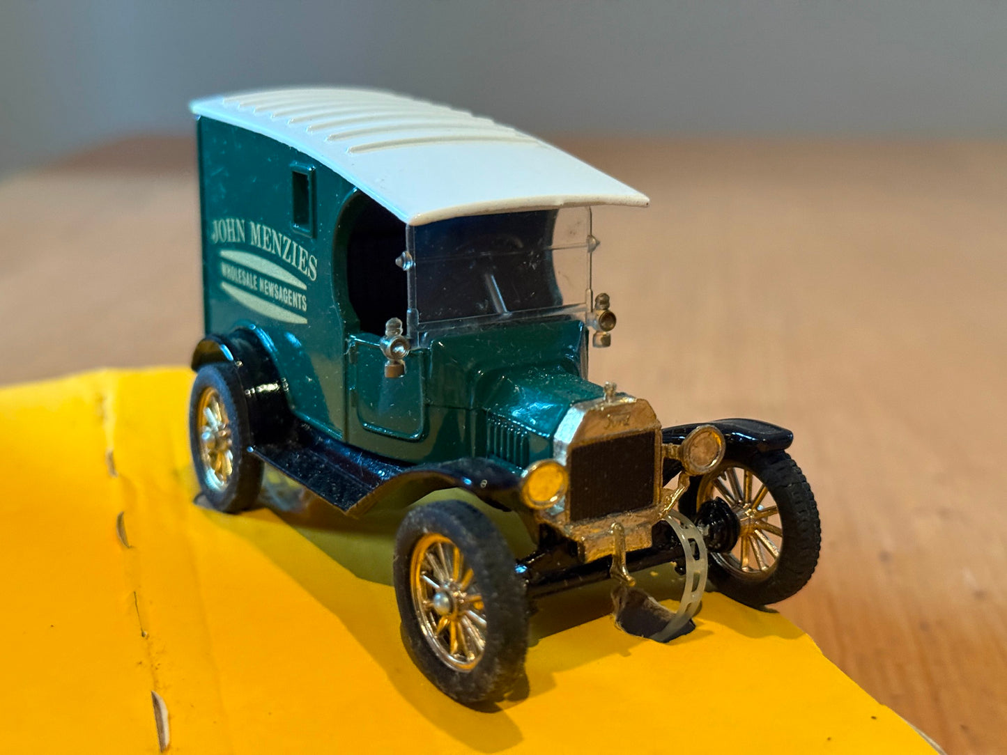 Corgi D865/15 - Ford Model T Van - John Menzies