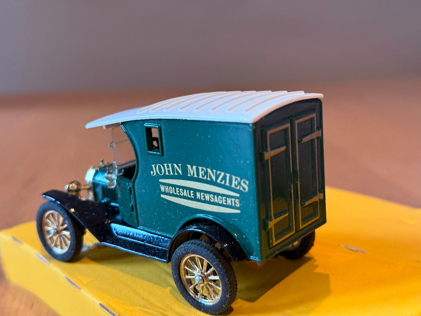 Corgi D865/15 - Ford Model T Van - John Menzies