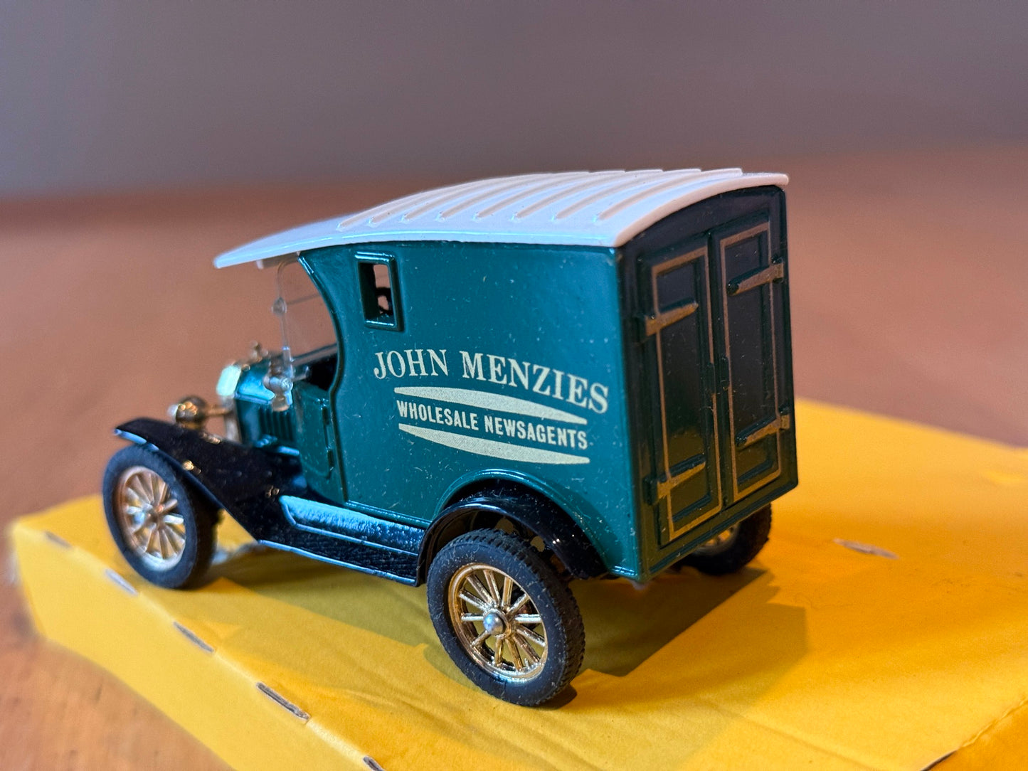 Corgi D865/15 - Ford Model T Van - John Menzies