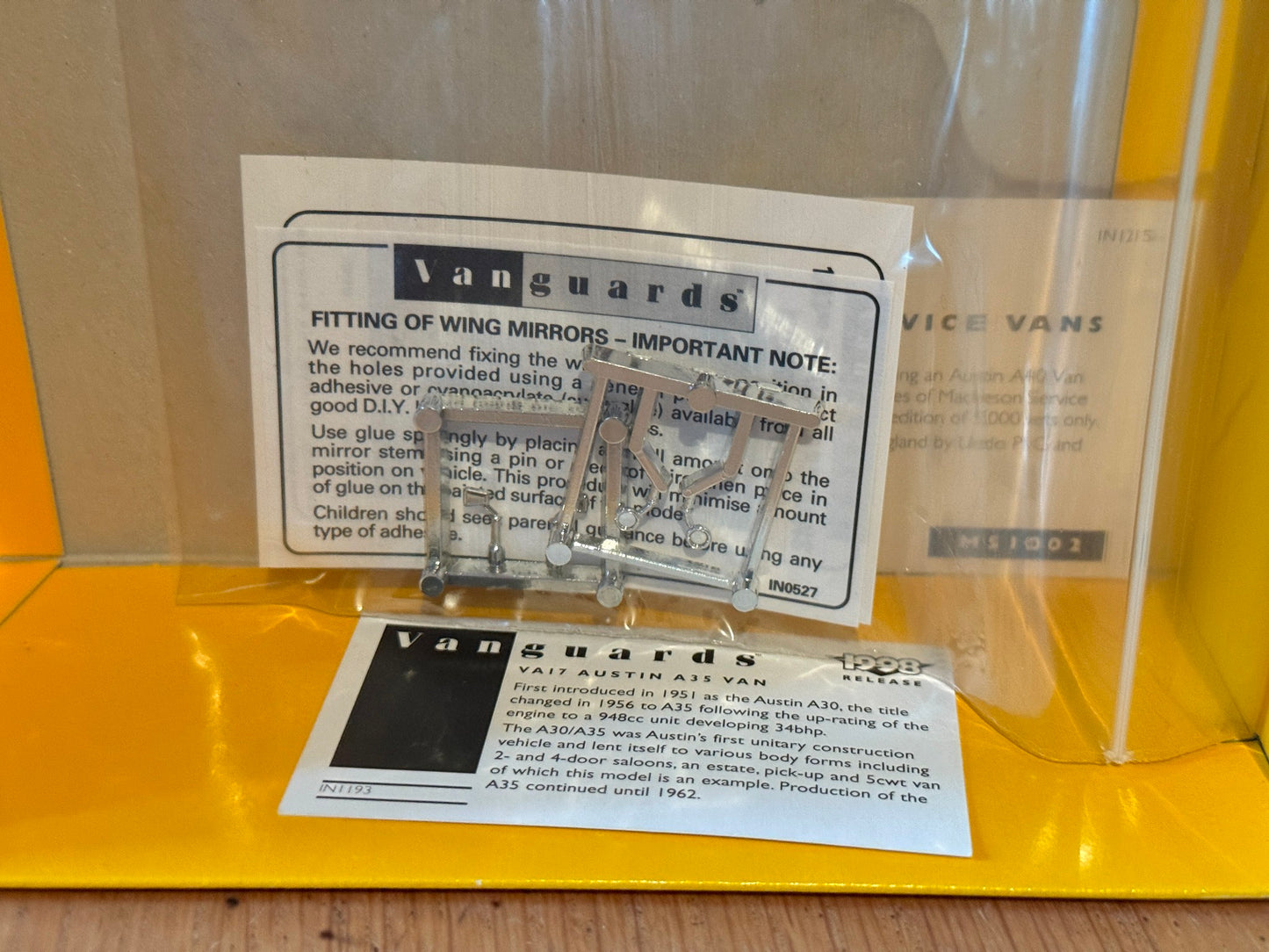 Corgi Vanguards 1:43 Mackeson Service Vans of the 50s and 60s