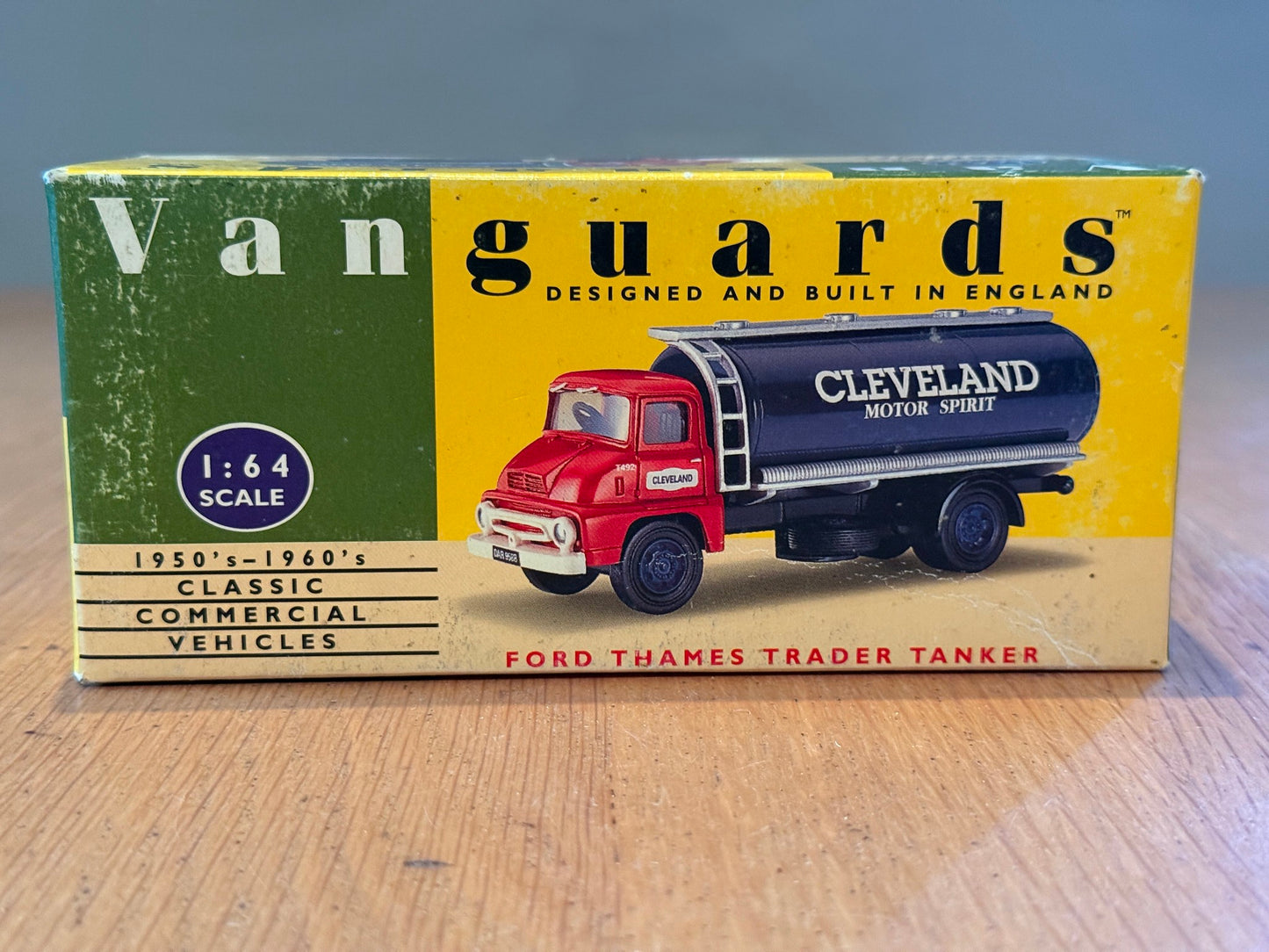 Corgi Vanguards 1:64 Ford Thames Trader Tanker - Cleveland Motor Spirit