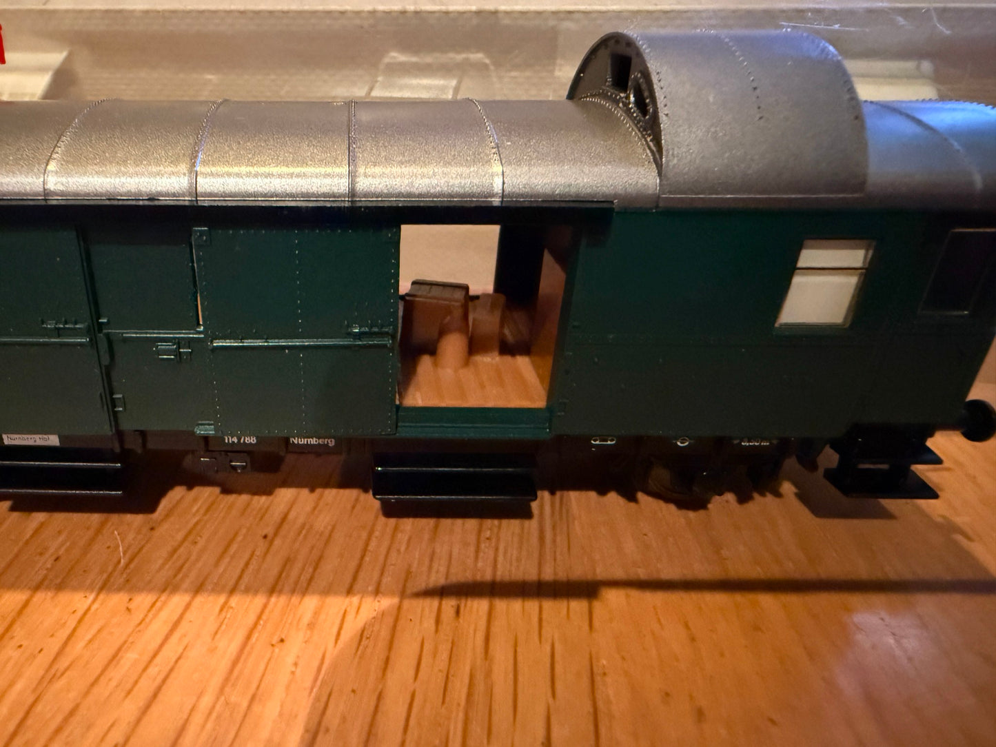 Fleischmann German DR 6 Wheel Baggage Coach In Green - HO Scale