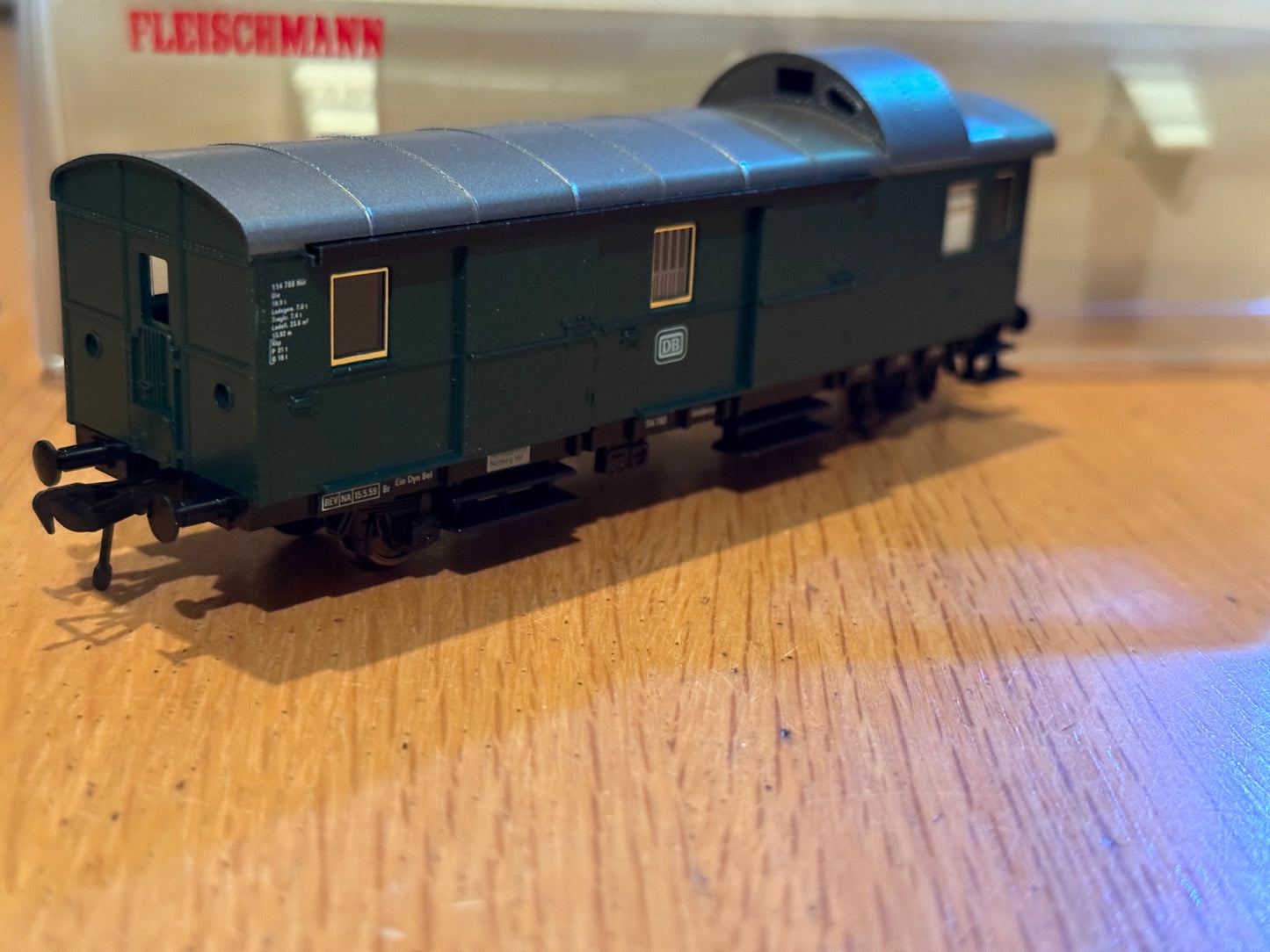 Fleischmann German DR 6 Wheel Baggage Coach In Green - HO Scale