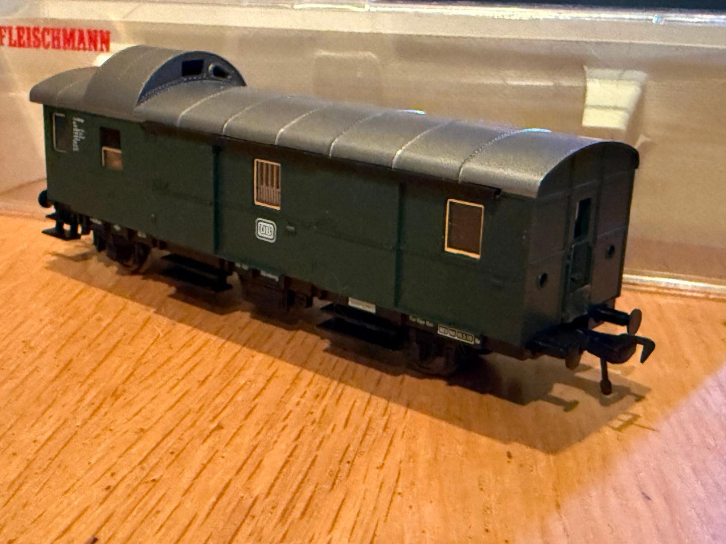 Fleischmann German DR 6 Wheel Baggage Coach In Green - HO Scale