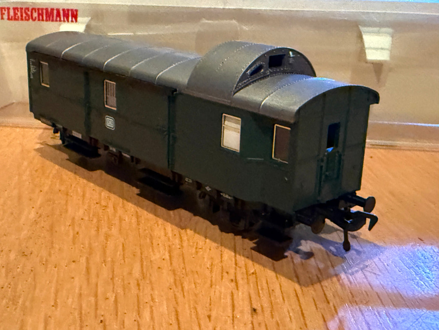Fleischmann German DR 6 Wheel Baggage Coach In Green - HO Scale