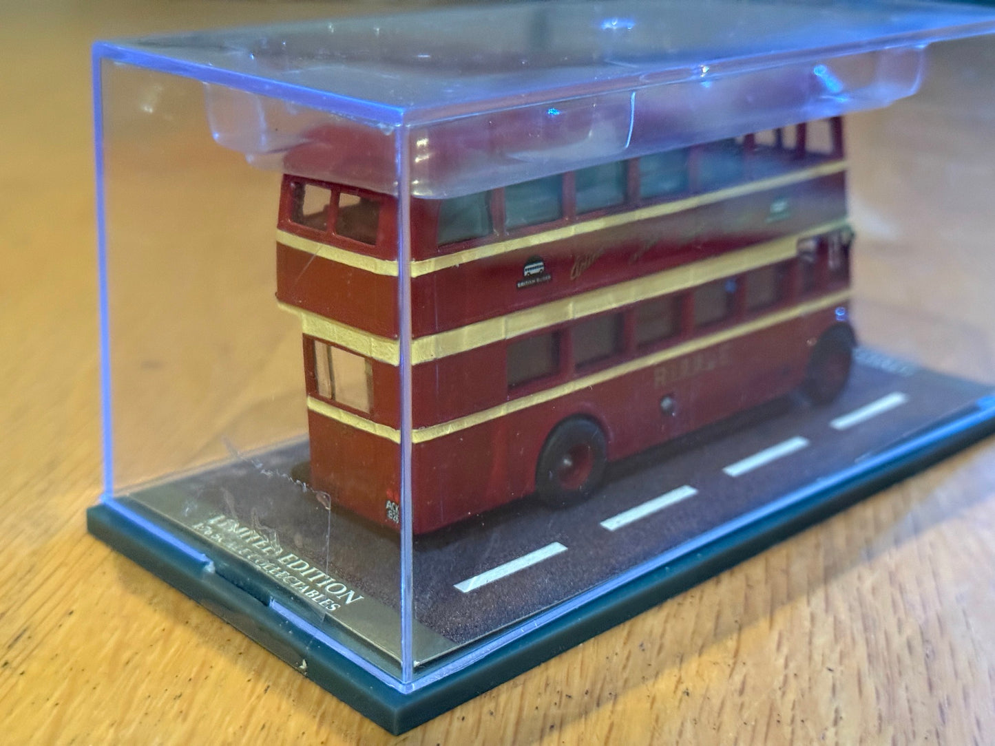 Corgi Original Omnibus 43913/2 - 1:76 Guy Arab Bus - Carlisle