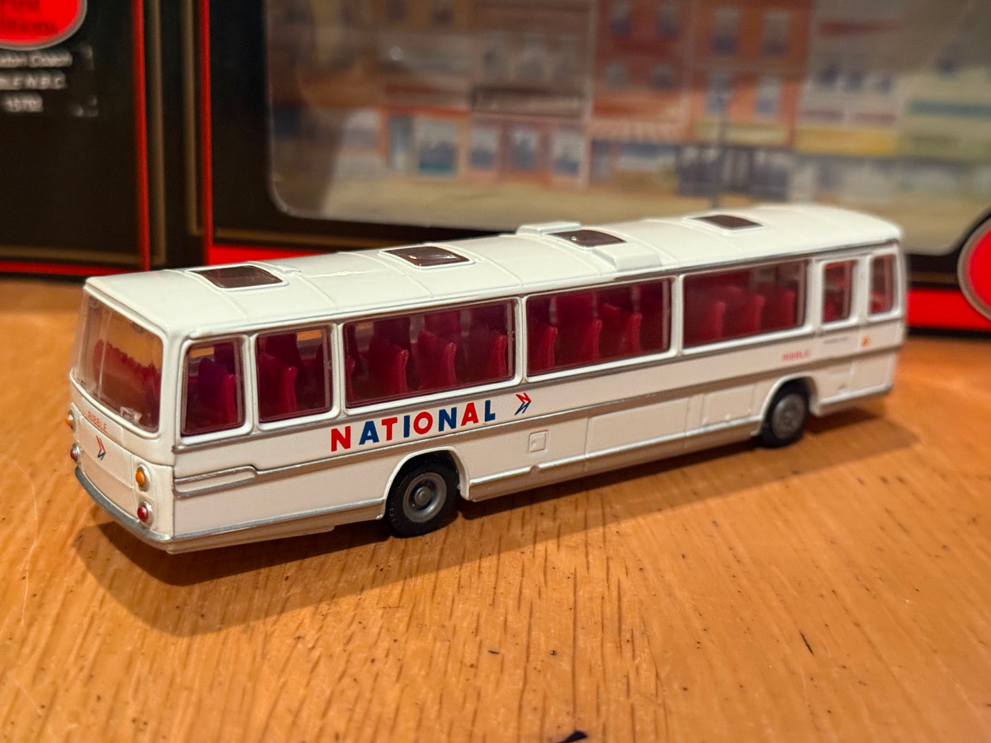 EFE 15702 - 1:76 Plaxton Panorama Elite Mk II Coach - National Express