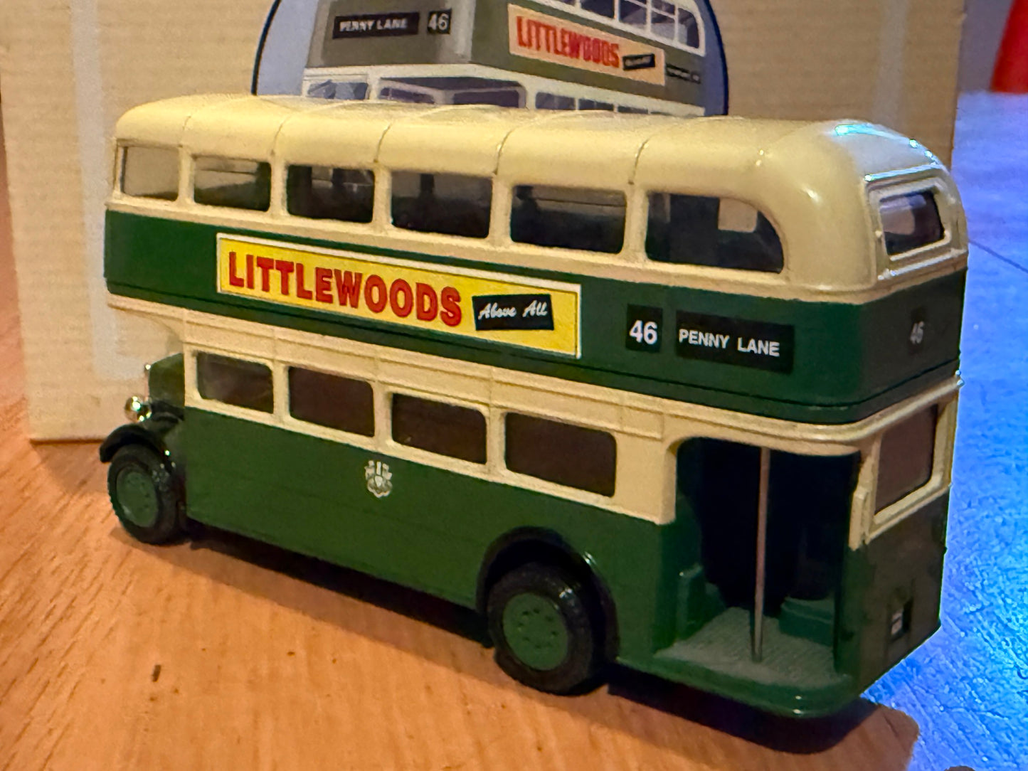 Corgi Classics 96983: 1:64 AEC Regent Bus - Penny Lane, Liverpool