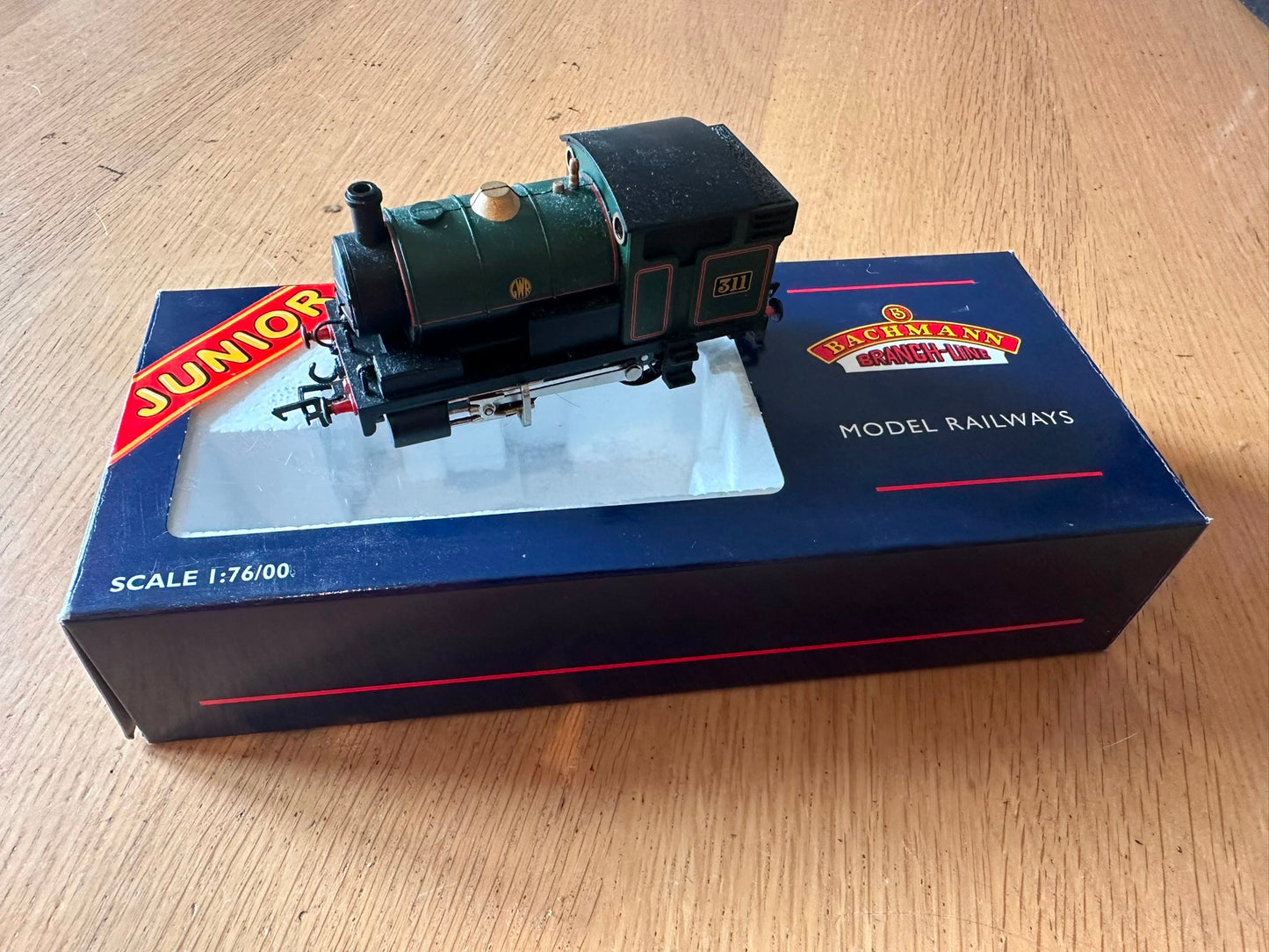 Bachmann Branchline 30-905 Junior 0-4-0T 311 GWR green livery. Pre Owned.