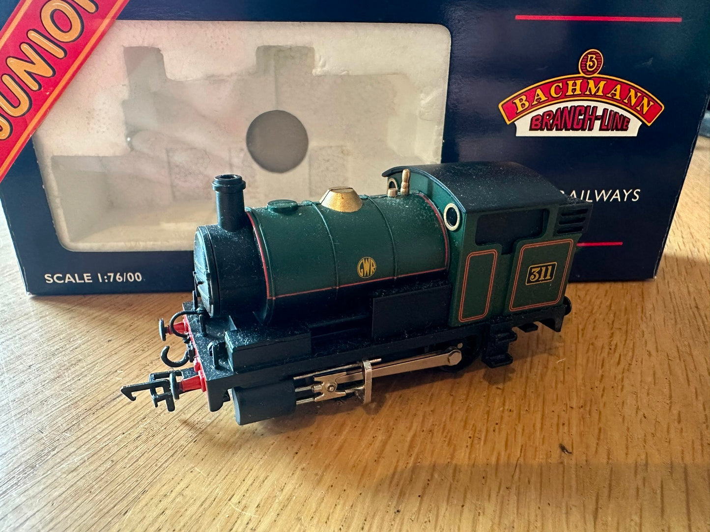 Bachmann Branchline 30-905 Junior 0-4-0T 311 GWR green livery. Pre Owned.