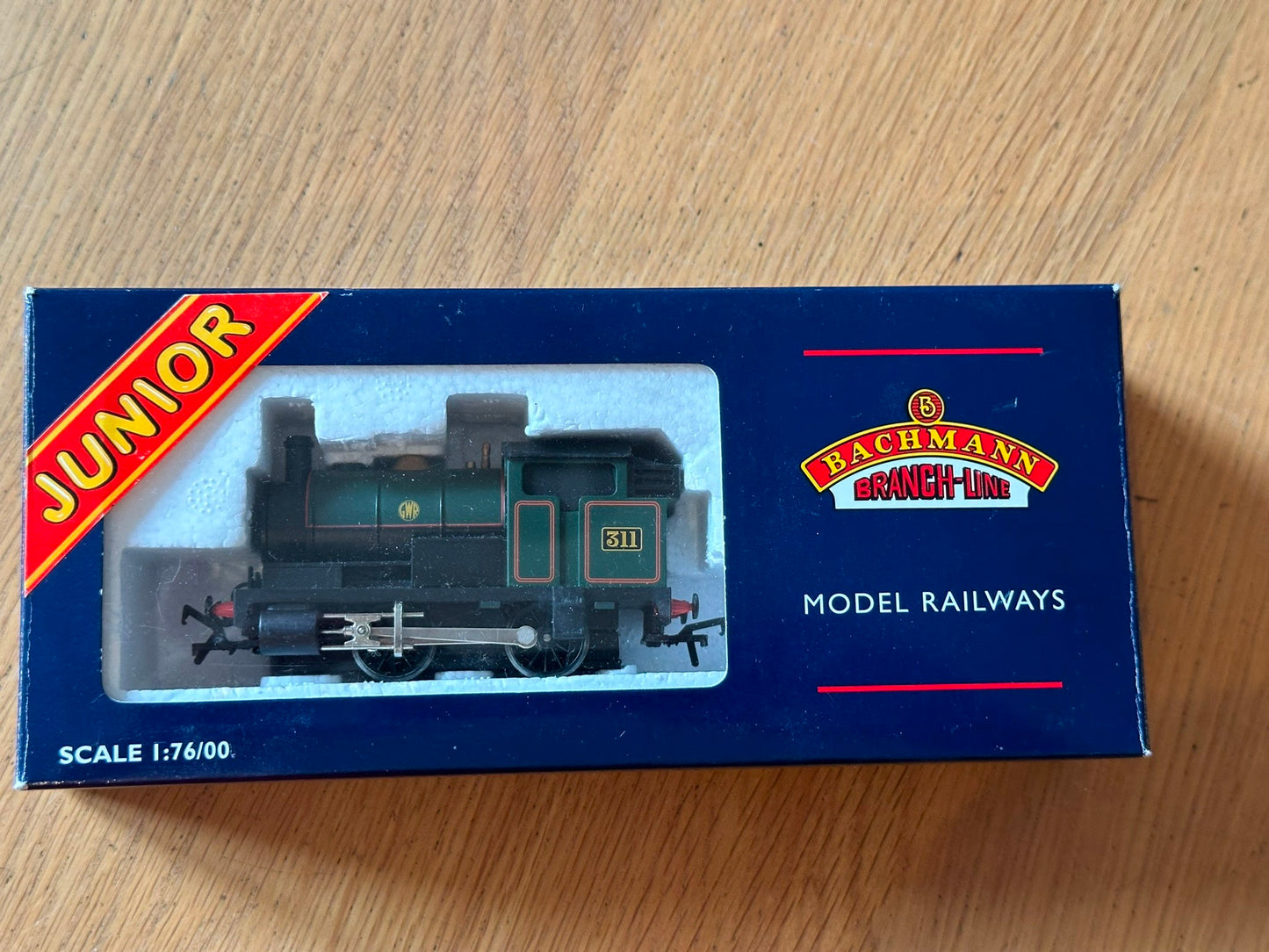 Bachmann Branchline 30-905 Junior 0-4-0T 311 GWR green livery. Pre Owned.
