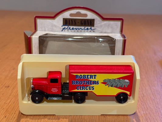 Days GoneCB24 - 1935 Ford 3 Ton Articulated Truck - Robert Brother's Circus