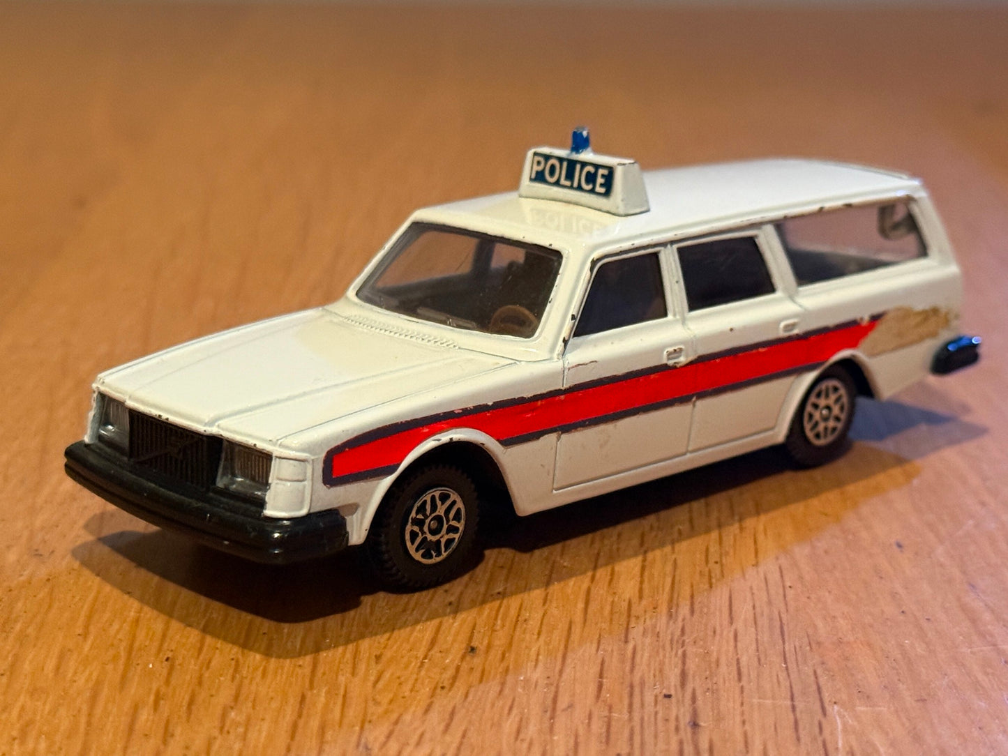 Dinky Toys 243 - Volvo Police Car