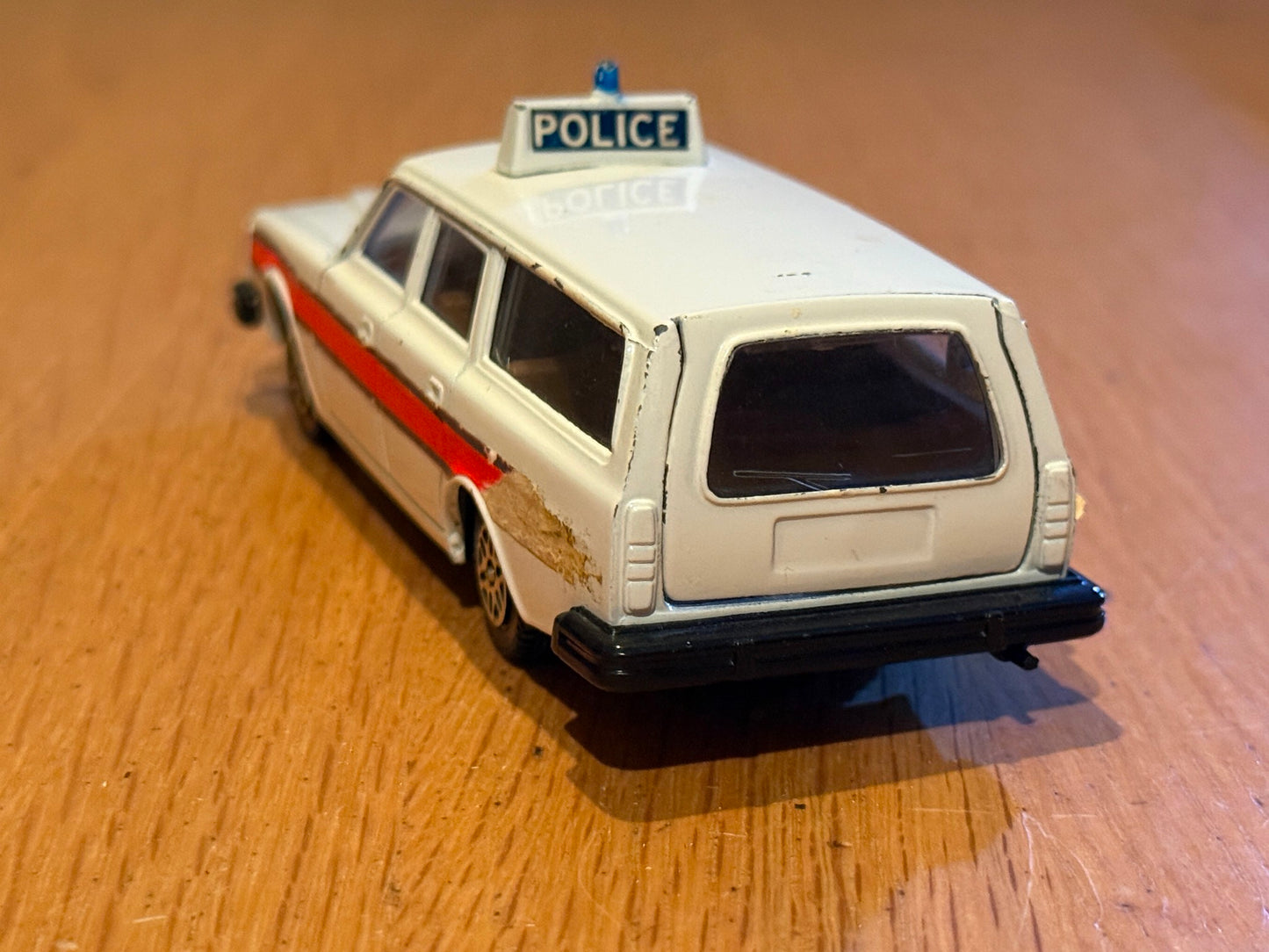 Dinky Toys 243 - Volvo Police Car