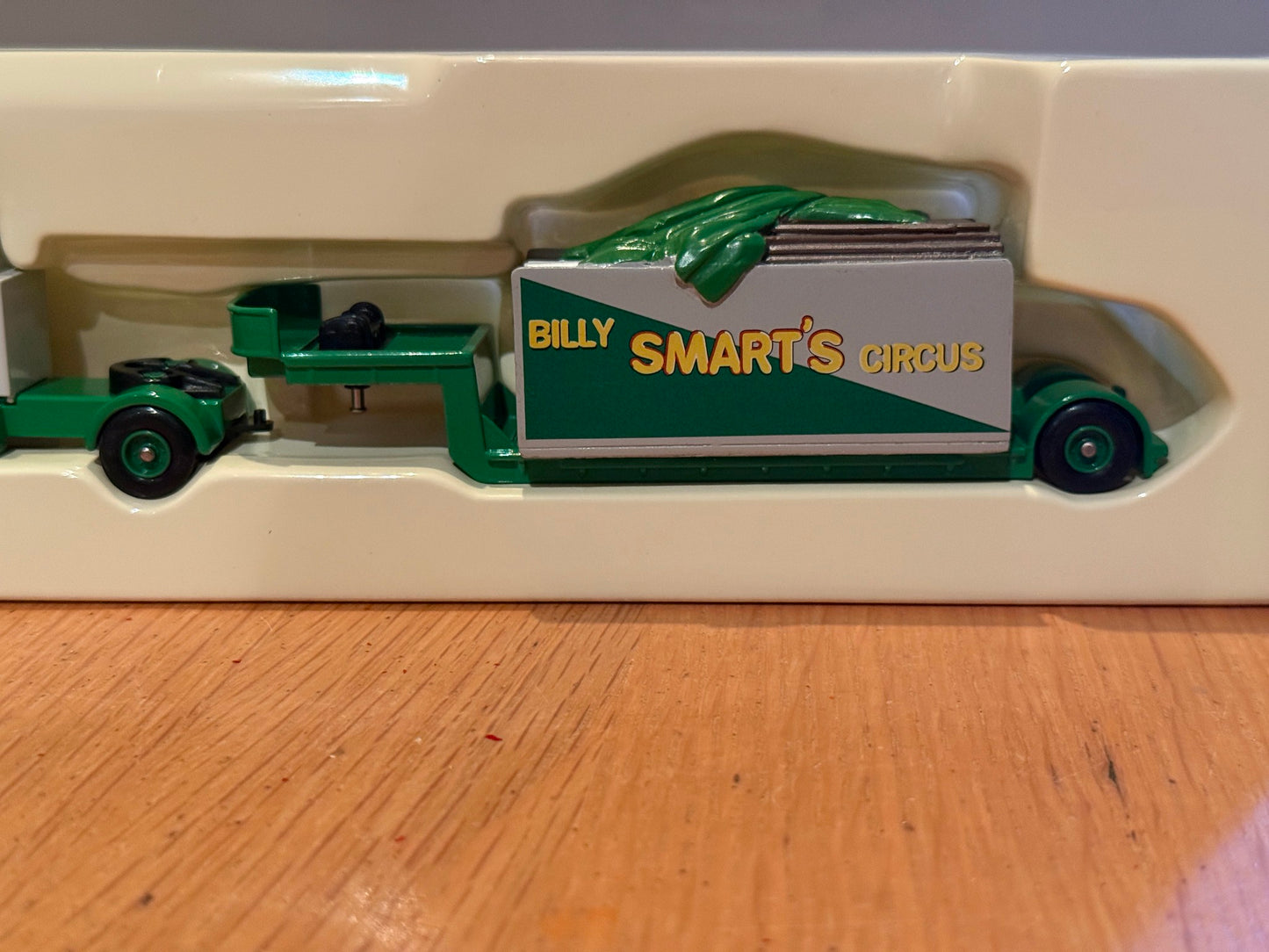 Days Gone Circus Collection DG112004 - Billy Smart's Scammell & Low Loader