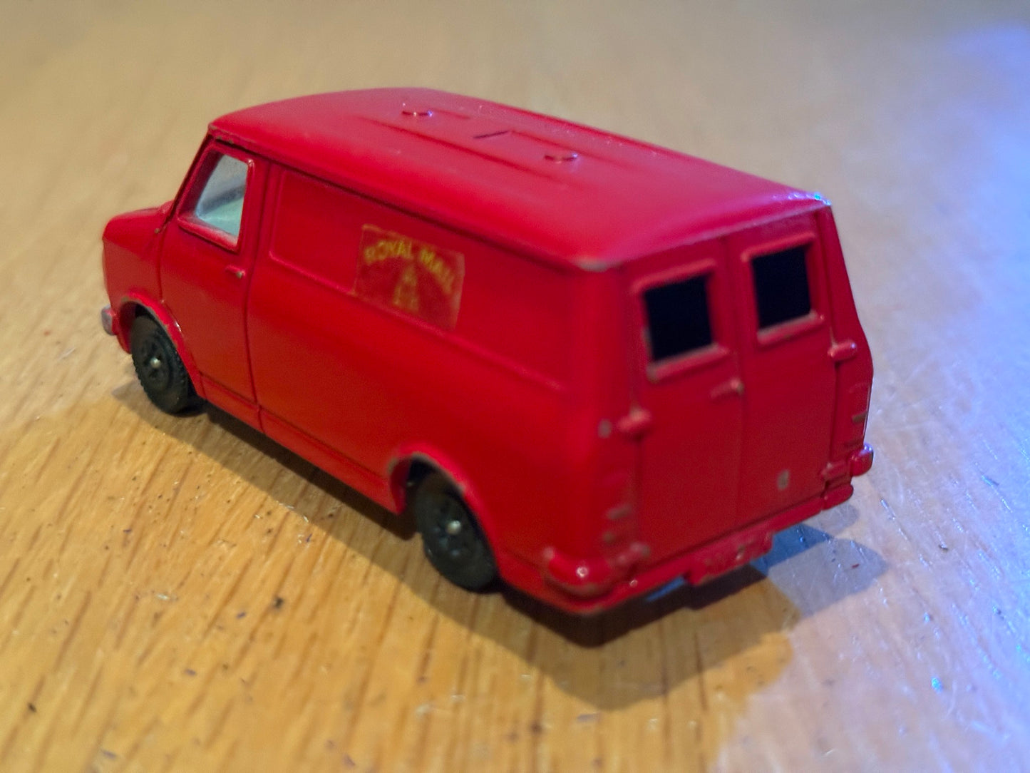 Dinky Toys 410 - Royal Mail Bedford Van