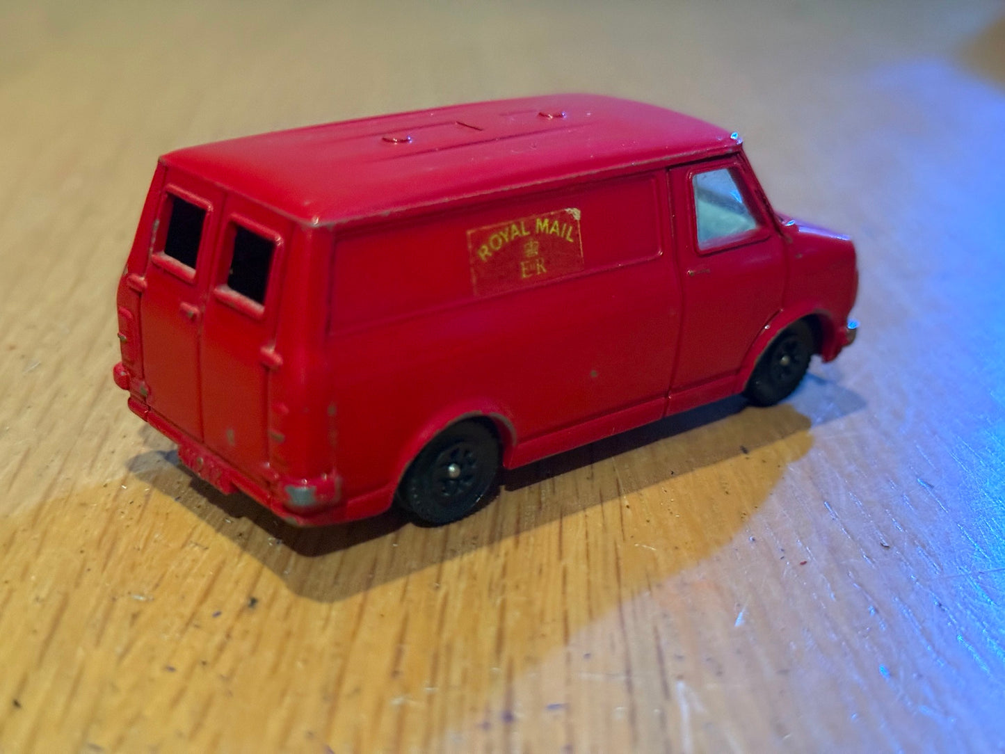 Dinky Toys 410 - Royal Mail Bedford Van