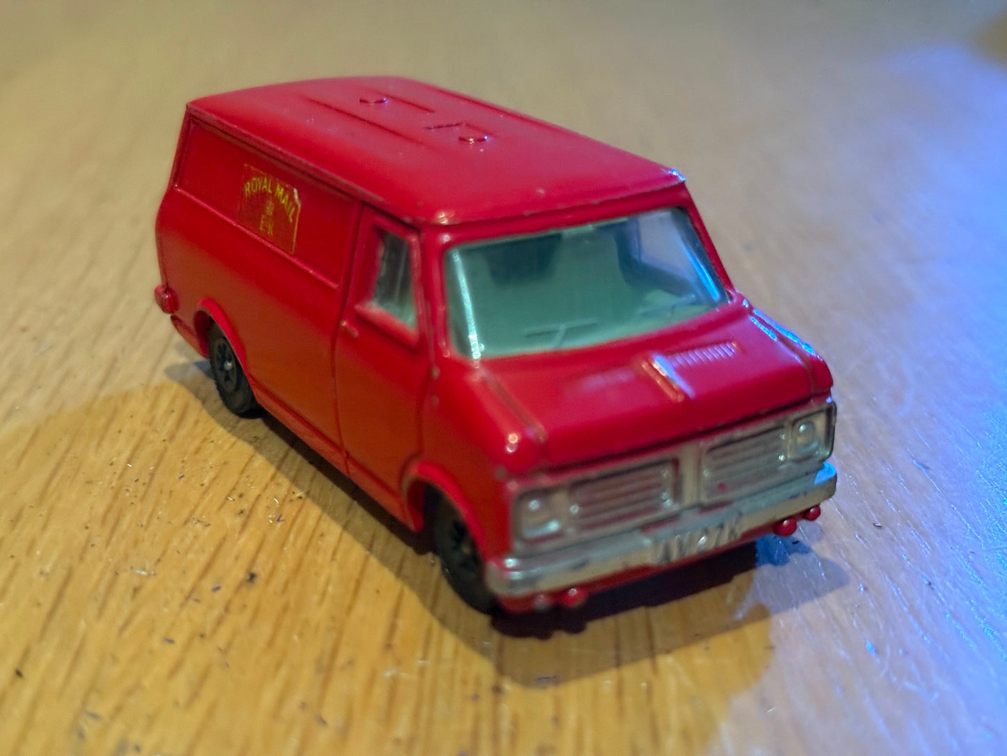 Dinky Toys 410 - Royal Mail Bedford Van