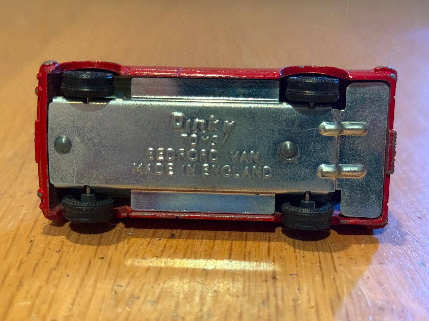 Dinky Toys 410 - Royal Mail Bedford Van