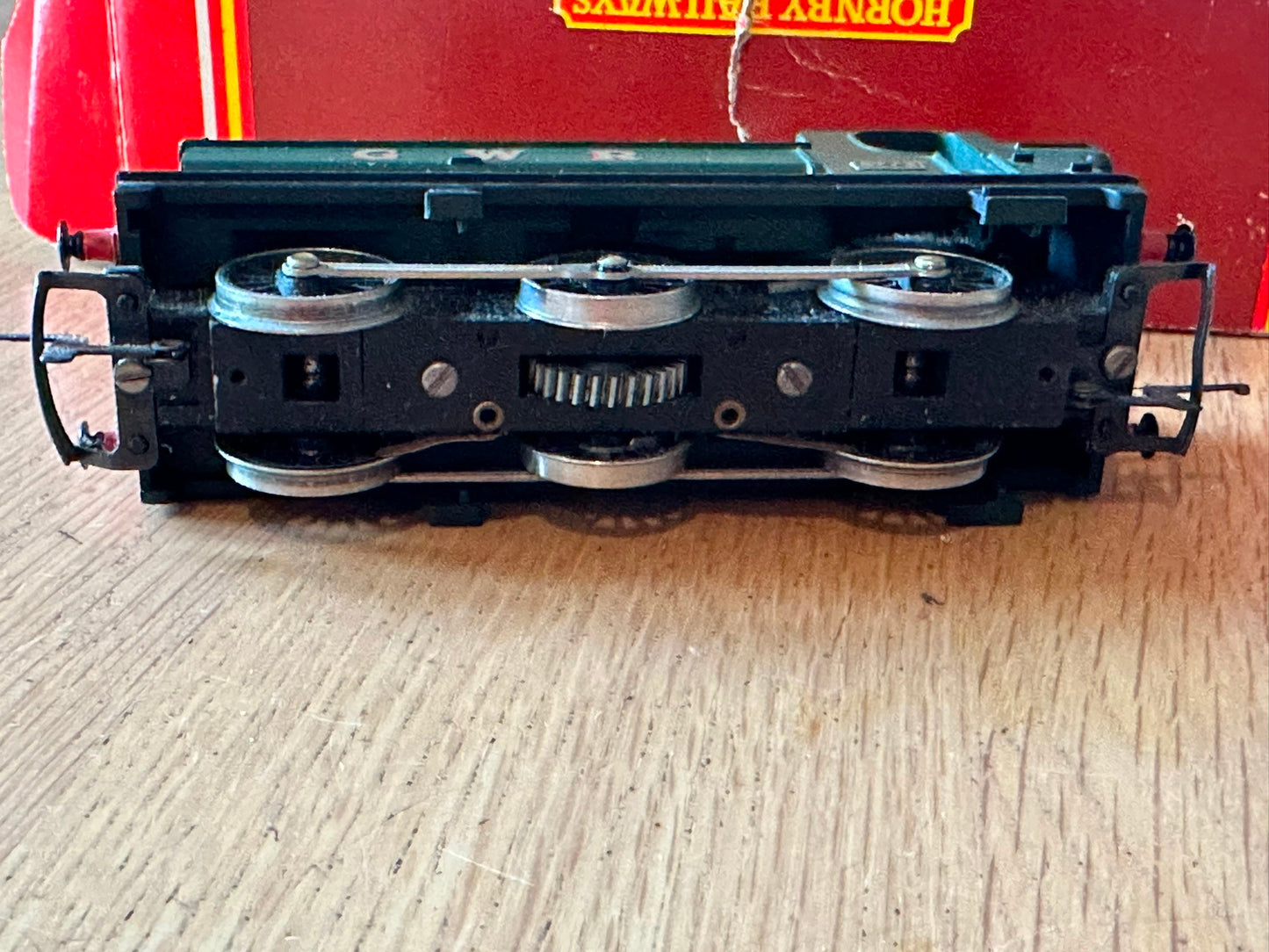 Hornby OO Gauge GWR 0-6-0 Class 57xx Pannier Tank Loco 8773 R.300. Pre Owned.