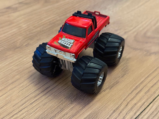 Matchbox Diecast Car - Ford F150 Wagon Wheels Monster Truck - 1985