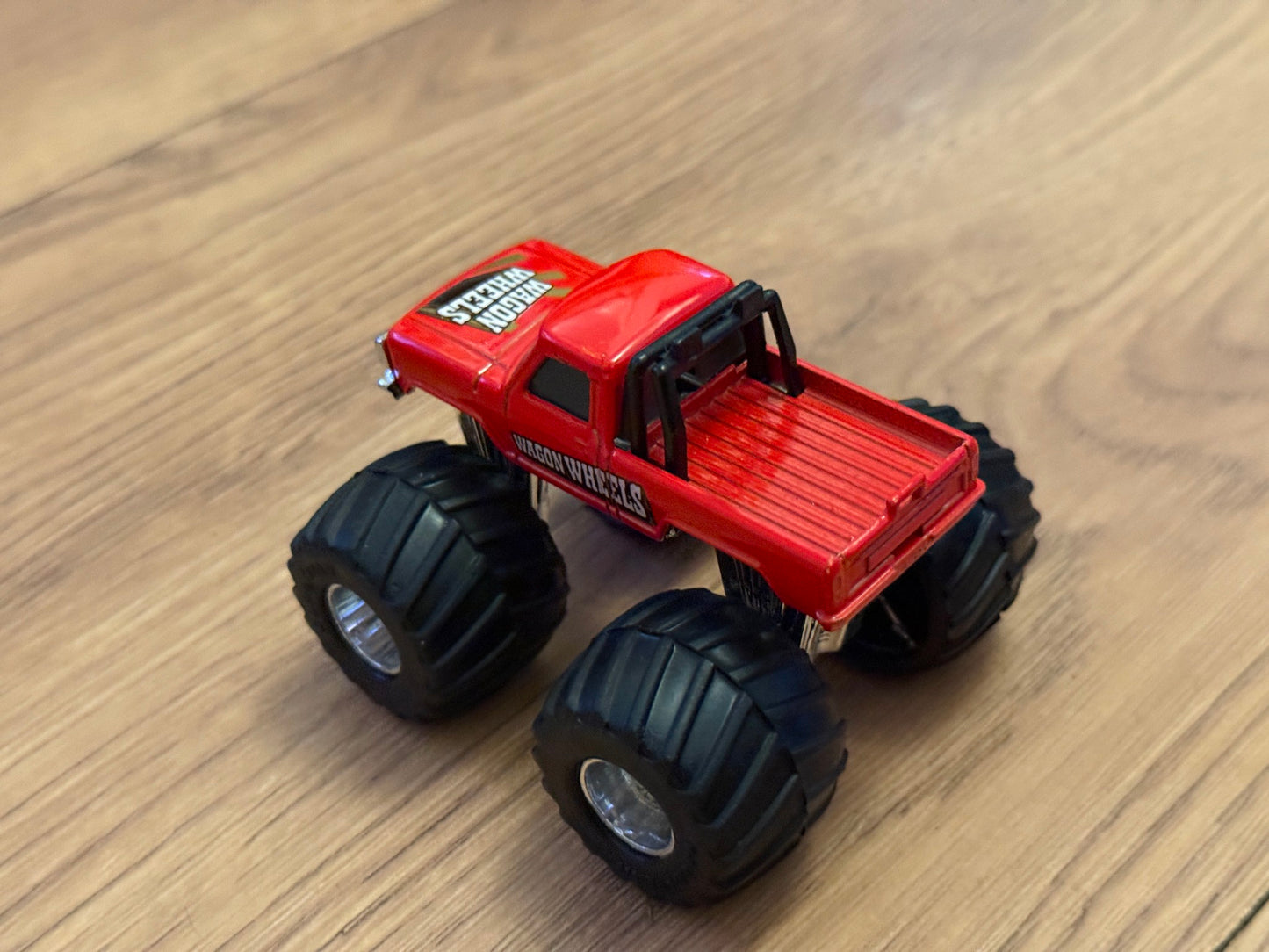 Matchbox Diecast Car - Ford F150 Wagon Wheels Monster Truck - 1985