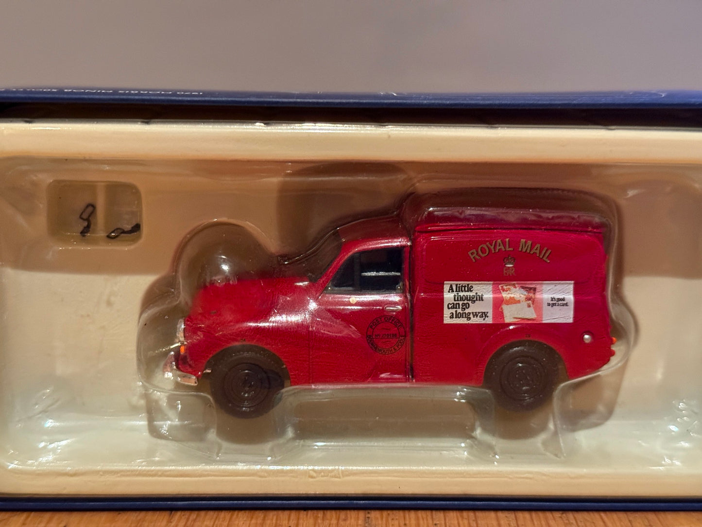 Corgi Vanguards 1:43 1970 Royal Mail Morris Minor 50 Cu Ft Mail Van