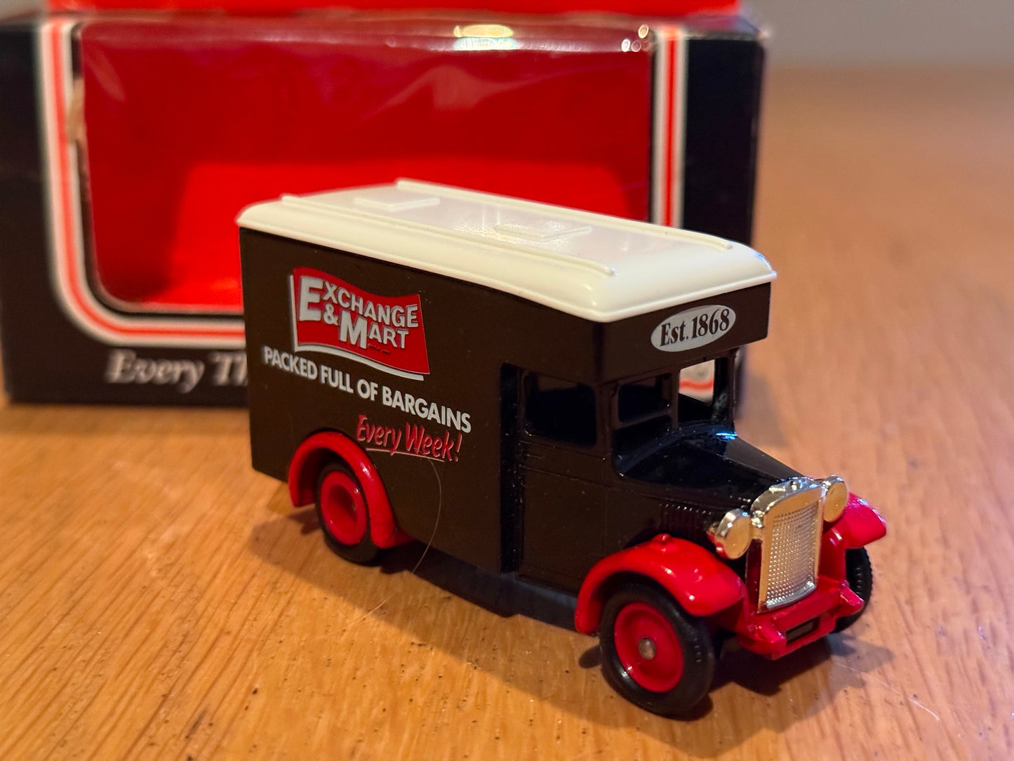 Lledo Days Gone LP16034, Dennis Parcels Van, Exchange & Mart