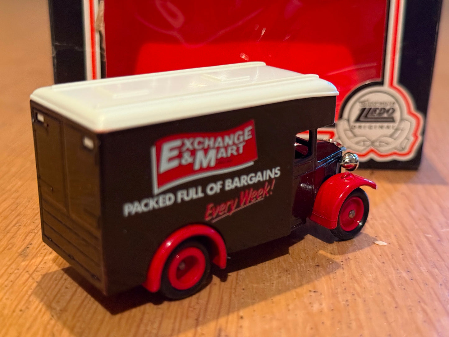 Lledo Days Gone LP16034, Dennis Parcels Van, Exchange & Mart