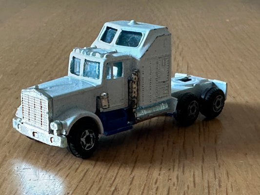 Matchbox Specials Kremer Porsche CKS Retro Racing Car