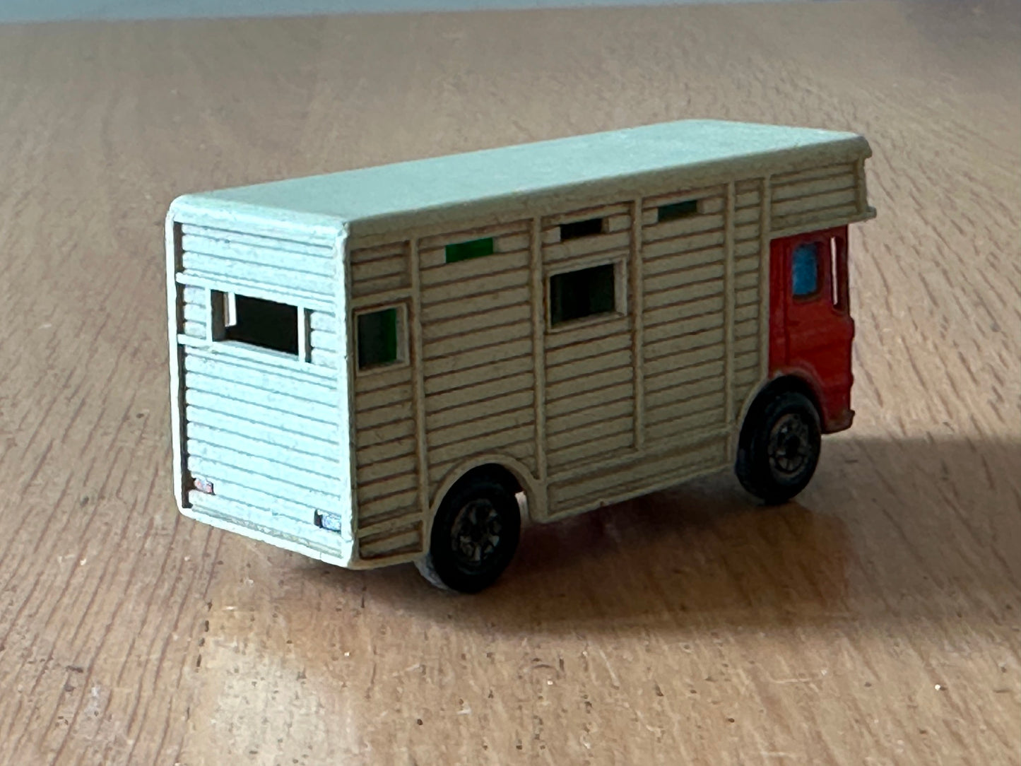 Matchbox Diecast Horsebox No. 17