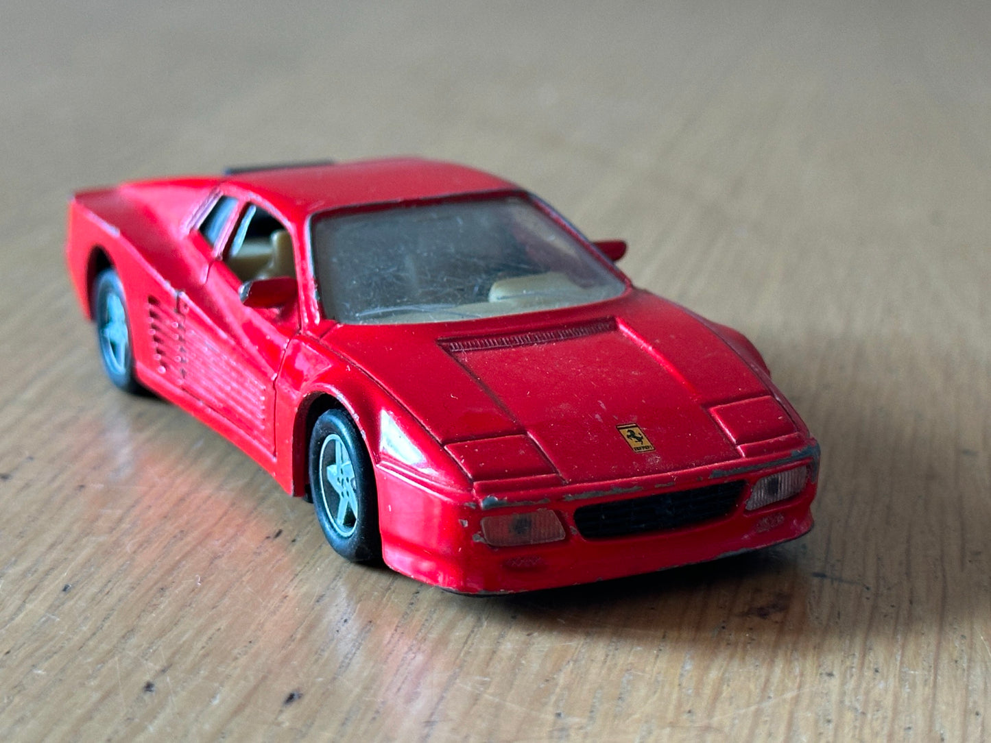 Maisto 1:39 Diecast Ferrari 512 TR- 1989