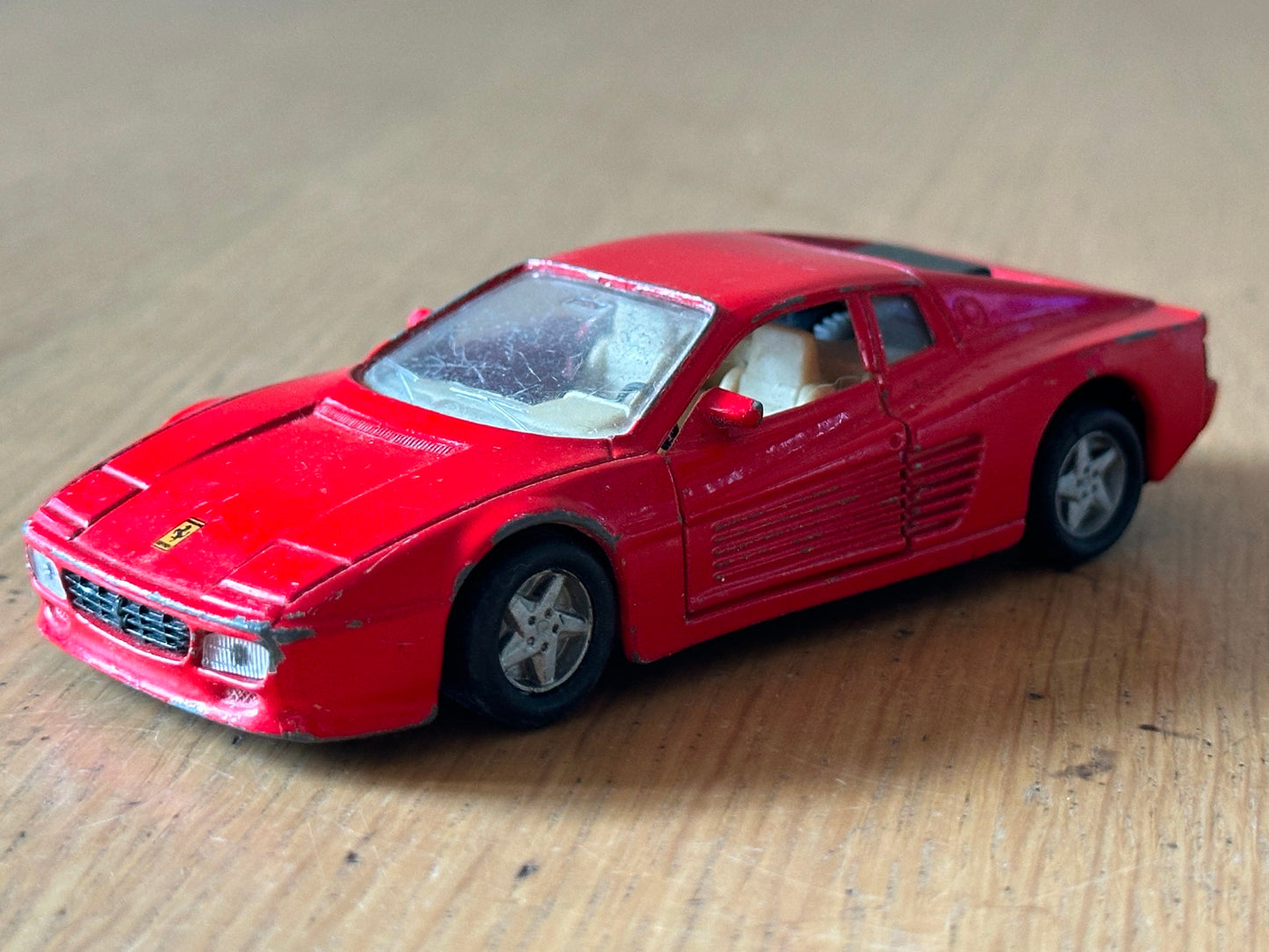 Maisto 1:39 Diecast Ferrari 512 TR- 1989