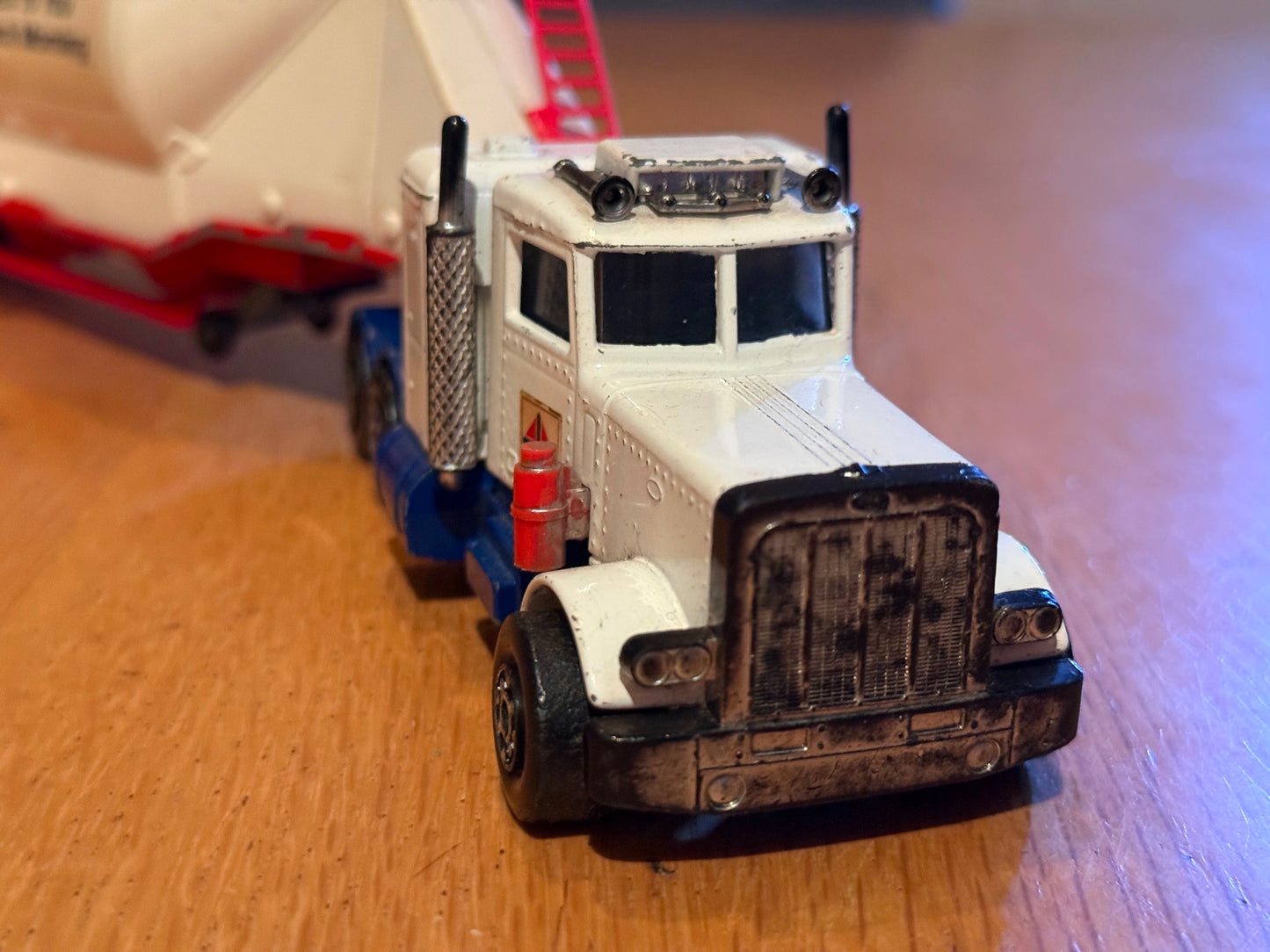 1974 Matchbox Superkings Peterbilt with Trailer form a different tractor