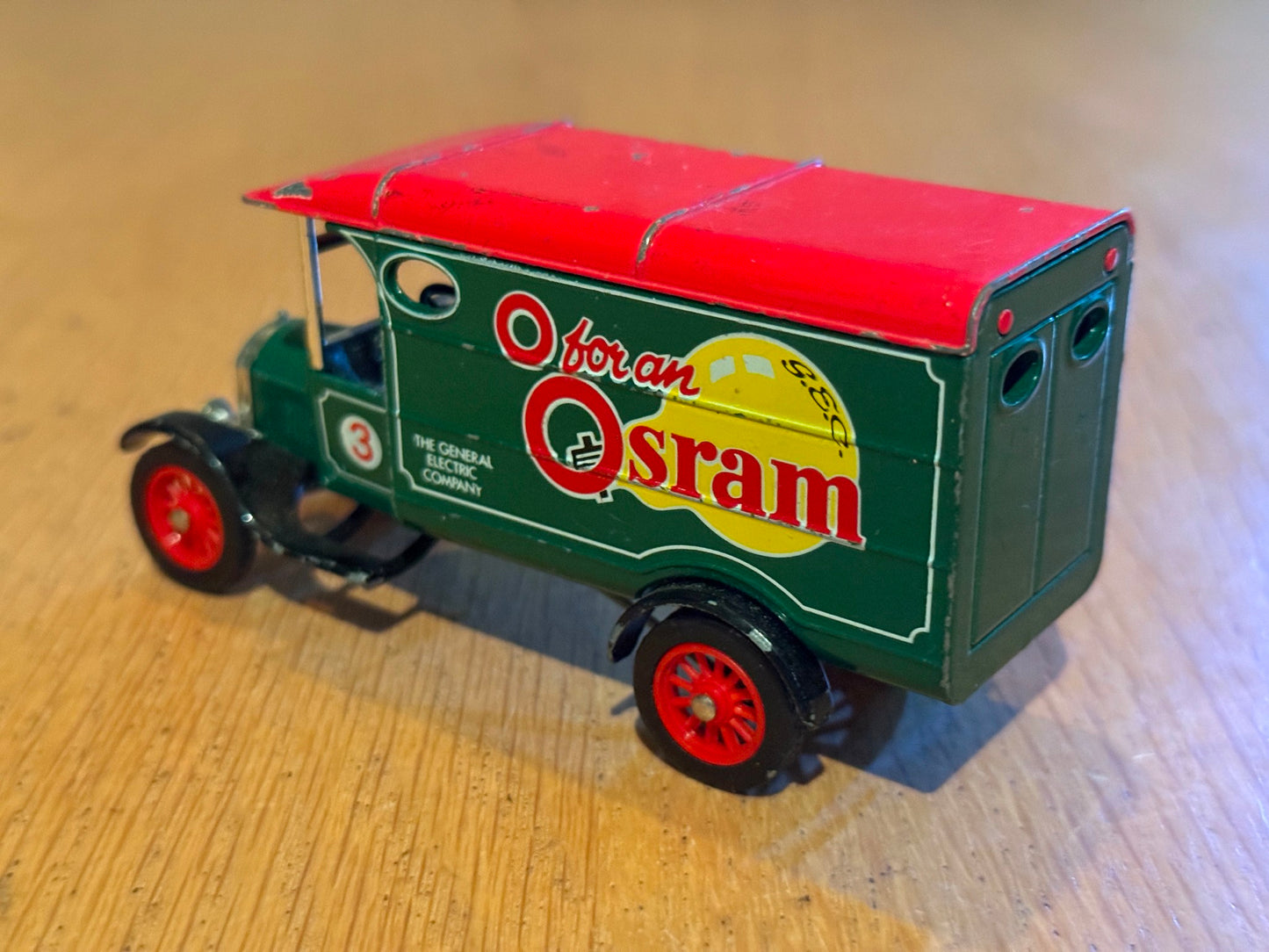 Original Matchbox Models of Yesteryear  - Y-21 1926 Ford Model T - Osram