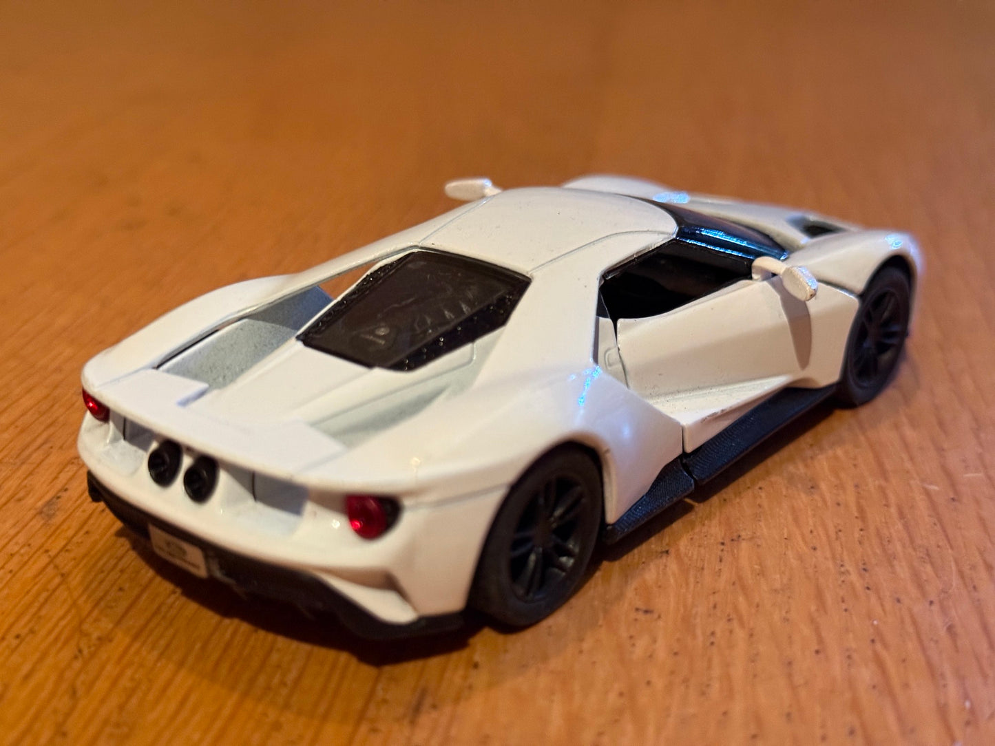 Kinsmart 1:38 Diecast Pull Back Car - Ford GT