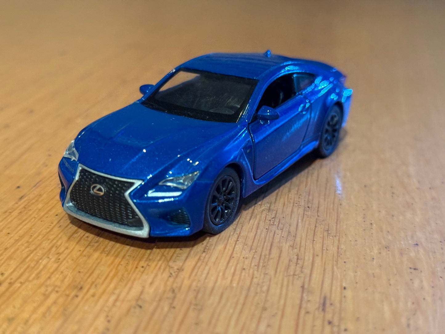 Welly Diecast 1:36 Pull Back Lexus RCF