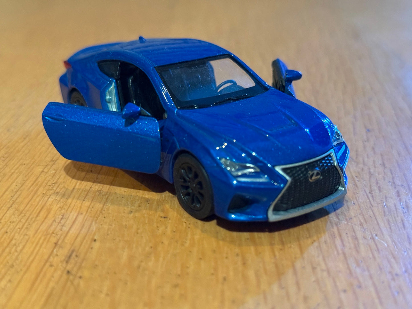 Welly Diecast 1:36 Pull Back Lexus RCF