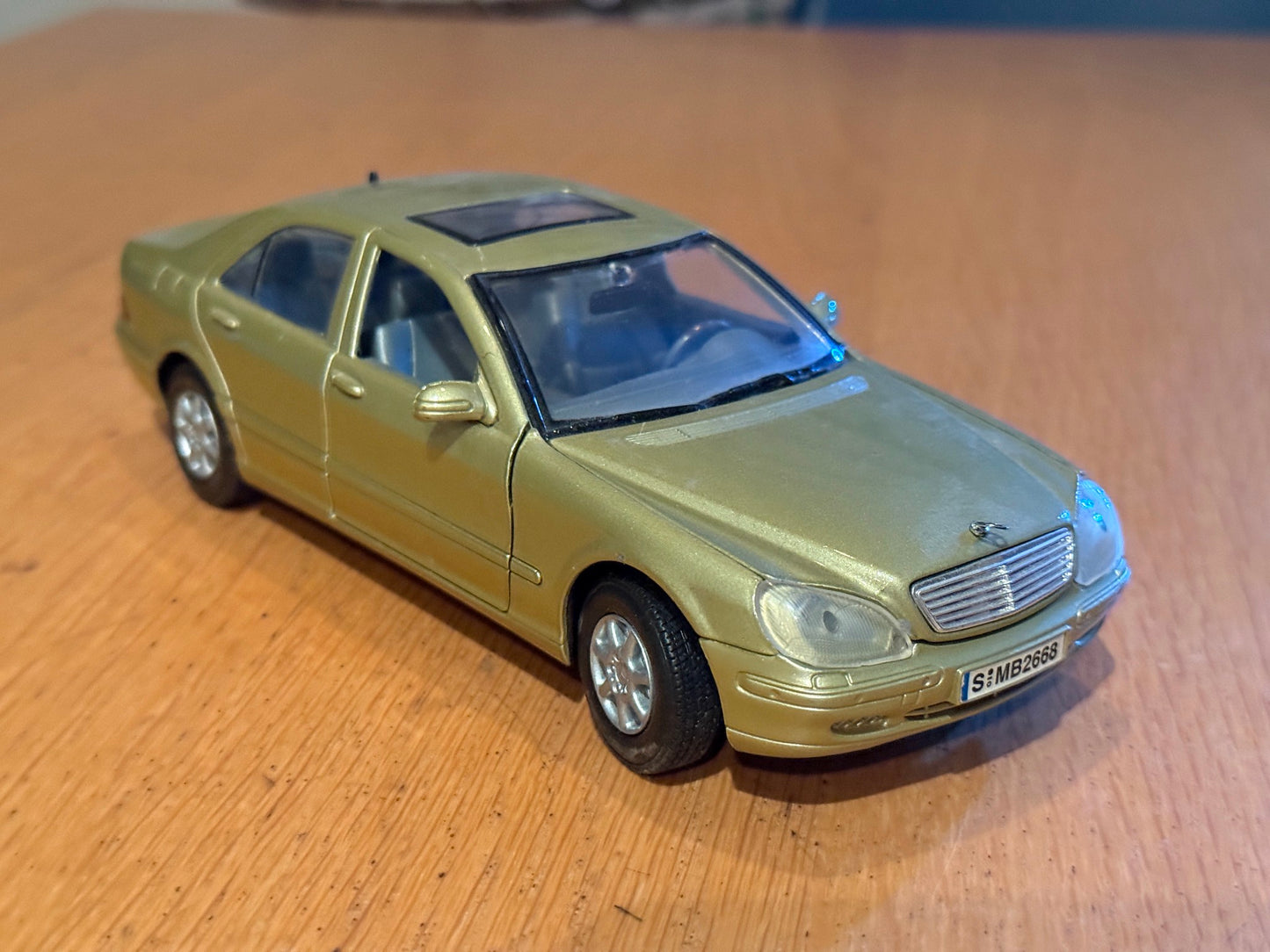 MotorMax - 1:24 Merecedes S Class - playworn